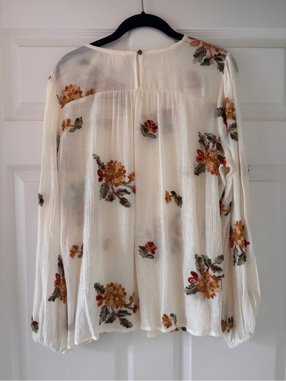 fig and flower Ivory Embroidered Floral Tunic - Picture 3 of 5